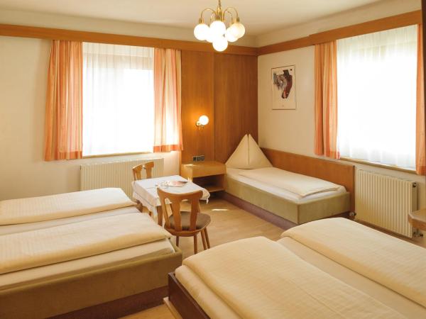 Hotel Tautermann : photo 8 de la chambre chambre quintuple