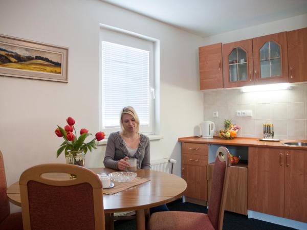 Pension Villa Maria : photo 2 de la chambre suite (4 adultes)