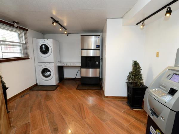 Thriftlodge Saskatoon : photo 10 de la chambre chambre double avec 2 lits doubles - non-fumeurs