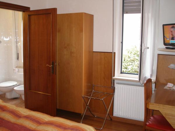 Hotel Signa : photo 1 de la chambre chambre double Économique