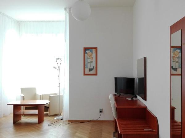 Pension Jana - Domov Mládeže : photo 6 de la chambre suite 3 chambres