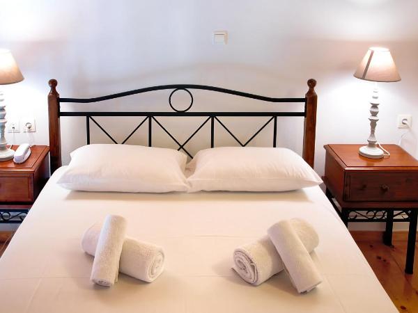 Ontas Traditional Hotel : photo 7 de la chambre chambre quadruple mansardée