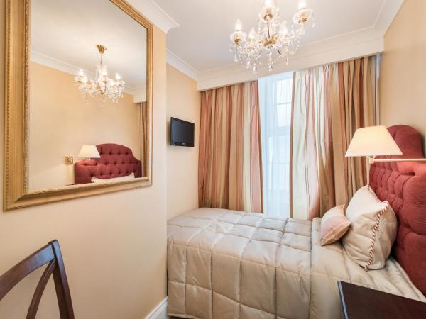 London Residence : photo 4 de la chambre chambre simple avec douche 