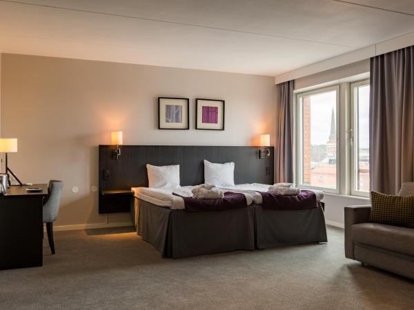 Best Western Plus Hotel Plaza : photo 6 de la chambre chambre familiale