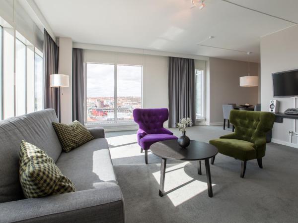 Best Western Plus Hotel Plaza : photo 8 de la chambre suite lit king-size