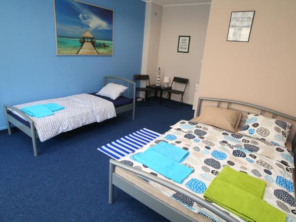 HELLO Gdynia Hostel : photo 4 de la chambre chambre triple basique avec salle de bains commune