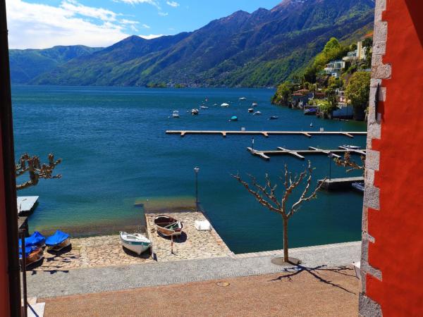 New Elvezia : photo 4 de la chambre chambre lits jumeaux - vue sur lac