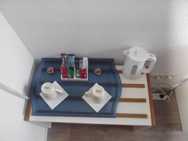 Hôtel L'Océane : photo 3 de la chambre chambre lits jumeaux