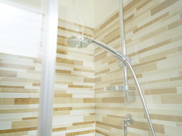 B&B President's Home : photo 6 de la chambre chambre simple avec salle de bains privative