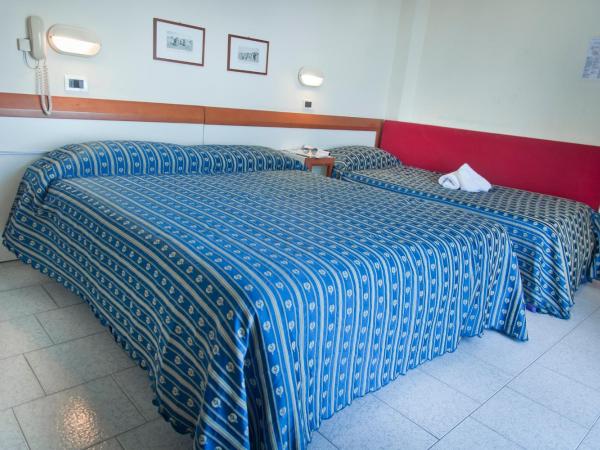 Hotel Melita Beach Experience : photo 1 de la chambre chambre triple