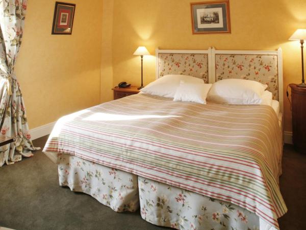 Hotel Dwór Kościuszko : photo 7 de la chambre chambre double ou lits jumeaux