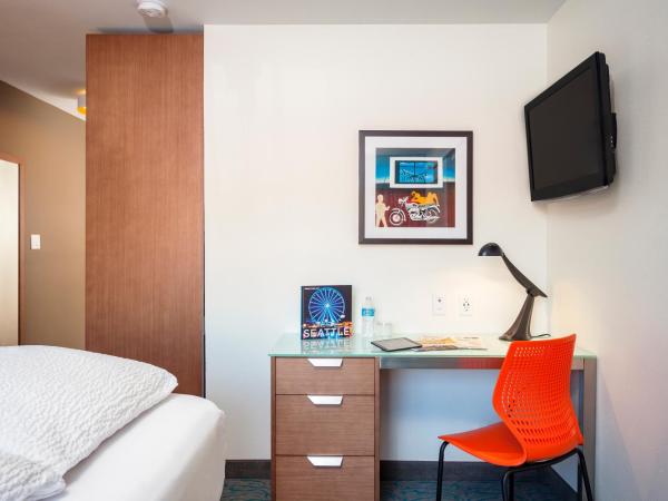 Staypineapple, University Inn, University District Seattle : photo 5 de la chambre chambre lit queen-size traditionnelle