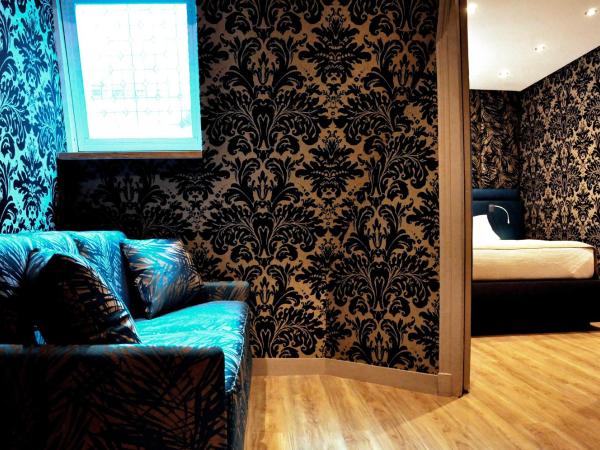 Hôtel du Mont Blanc : photo 2 de la chambre suite lit king-size – non-fumeurs