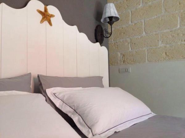 Marè Rooms Bari old town center : photo 1 de la chambre chambre double deluxe avec balcon