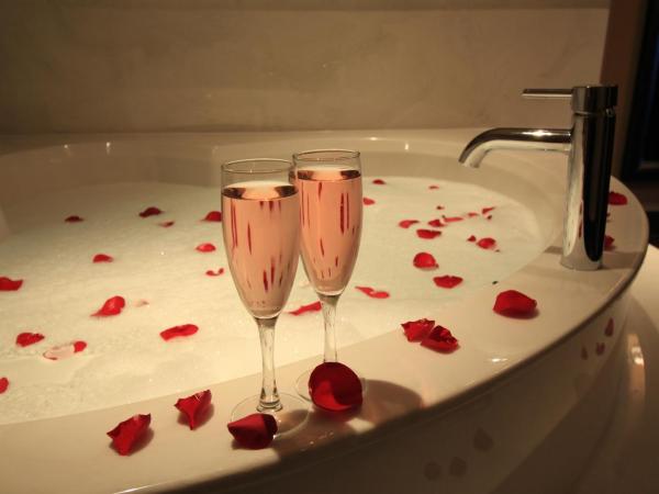 Century Casino & Hotel Edmonton : photo 2 de la chambre suite lit king-size