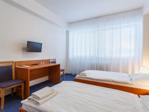 Hotel Veronika : photo 2 de la chambre chambre quadruple