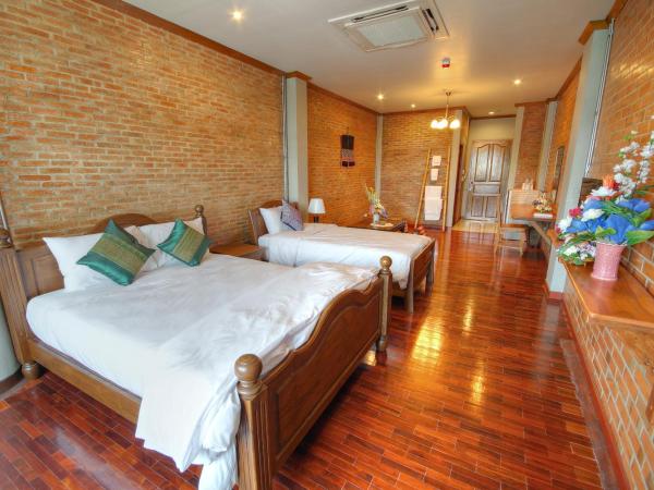 Saeng Panya Home SHA Plus : photo 1 de la chambre chambre triple deluxe