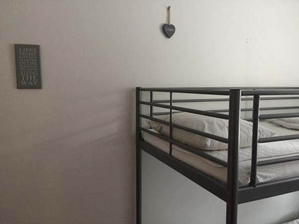 Linné Hostel : photo 2 de la chambre chambre lits jumeaux Économique sans fenêtre