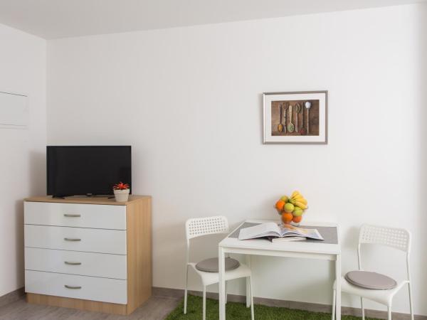 Guest House Eight Roses : photo 2 de la chambre chambre double ou lits jumeaux supérieure