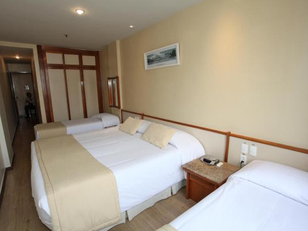 Mengo Palace Hotel : photo 2 de la chambre chambre quadruple