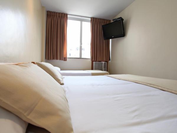 Mengo Palace Hotel : photo 4 de la chambre chambre quadruple