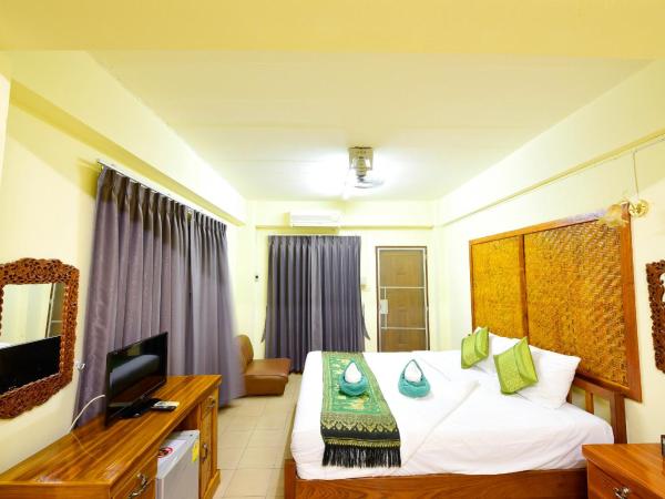 Saithong House : photo 5 de la chambre chambre double deluxe avec balcon
