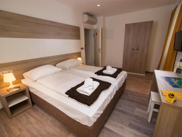 Hostel Sol : photo 4 de la chambre suite familiale