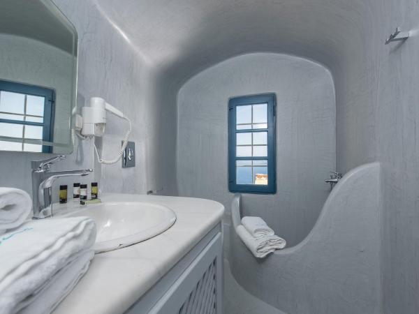 Horizon Aeifos Suites : photo 4 de la chambre suite 2 chambres - vue sur caldeira