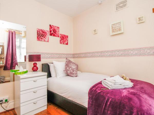 Harris Guest Accommodation : photo 4 de la chambre chambre double avec salle de bains privative extérieure