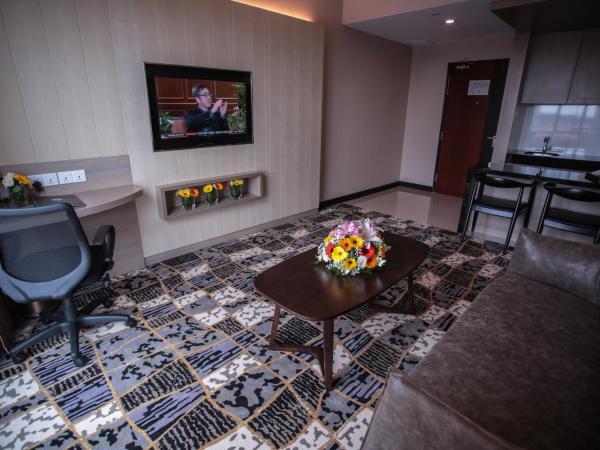V8 Hotel Johor Bahru : photo 3 de la chambre suite familiale