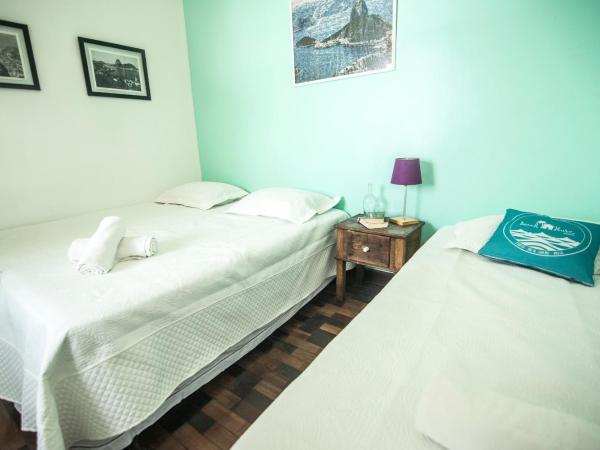 Ipanema Beach House : photo 4 de la chambre chambre triple avec salle de bains commune