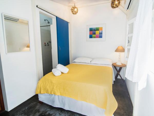 Ipanema Beach House : photo 4 de la chambre chambre double avec salle de bains privative