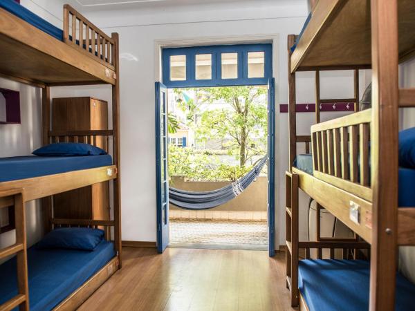 Ipanema Beach House : photo 1 de la chambre lit dans dortoir pour femmes climatisé de 6 lits