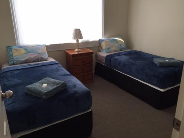 Holland Park Motel : photo 2 de la chambre two-bedroom apartment (off-site)