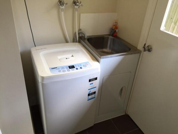 Holland Park Motel : photo 4 de la chambre two-bedroom apartment (off-site)