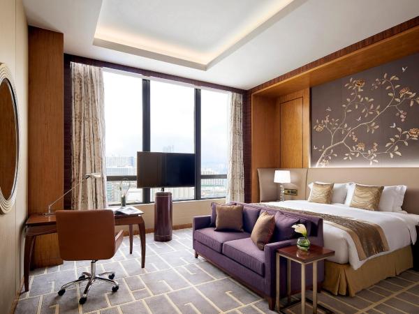 The Royal Garden : photo 1 de la chambre chambre lit king-size ou lit queen-size sky - vue latérale sur port