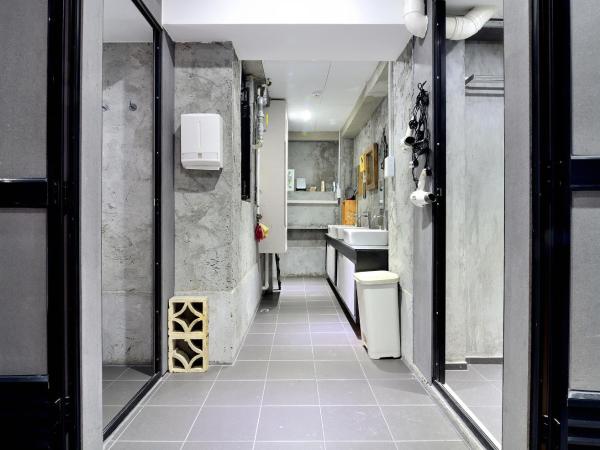 Hop Inn : photo 7 de la chambre lit dans dortoir mixte de 4 lits