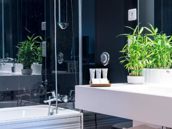 HÔTEL C SUITES chambres spacieuses : photo 3 de la chambre chambre double ou lits jumeaux supérieure