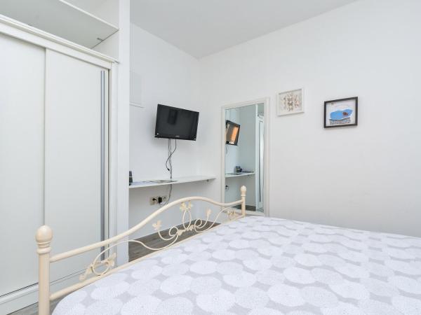 Apartments and a Room Ina : photo 7 de la chambre studio supérieur