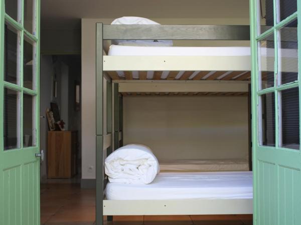 Cassis Hostel : photo 1 de la chambre lit dans un dortoir de 4 lits