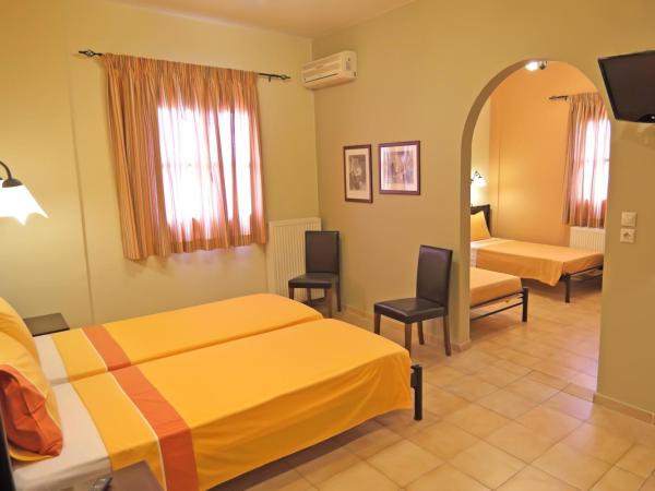 Minos Pension : photo 2 de la chambre studio supérieur - vue sur ville