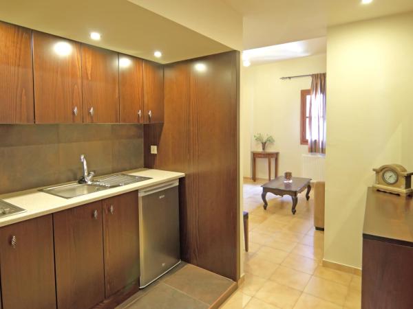 Minos Pension : photo 3 de la chambre studio supérieur - vue sur ville