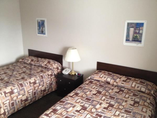 Airport Motor Inn : photo 1 de la chambre chambre double avec 2 lits doubles