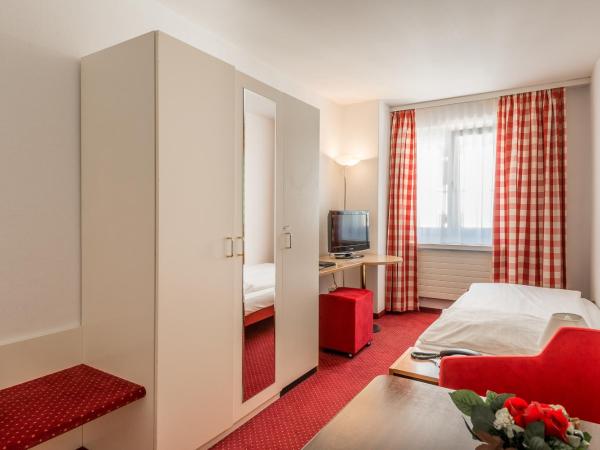 Hotel Alpina Luzern : photo 2 de la chambre chambre simple