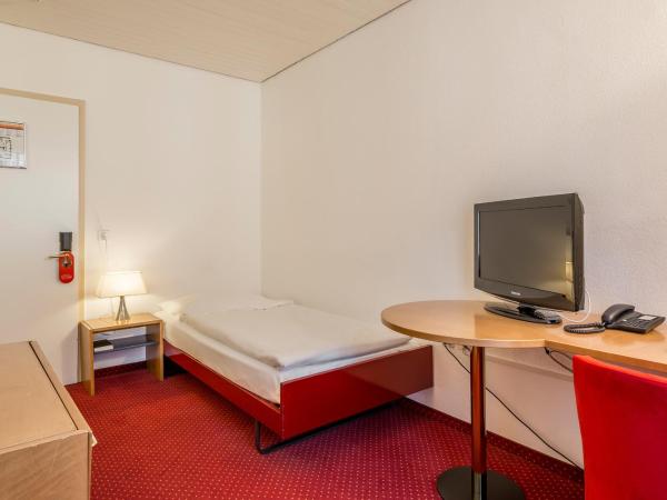 Hotel Alpina Luzern : photo 5 de la chambre chambre simple