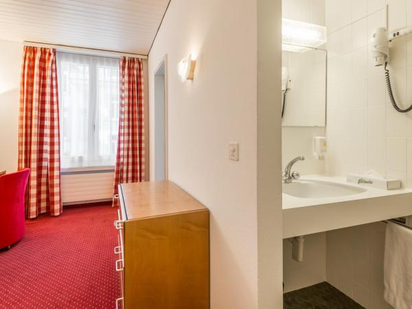 Hotel Alpina Luzern : photo 7 de la chambre chambre simple