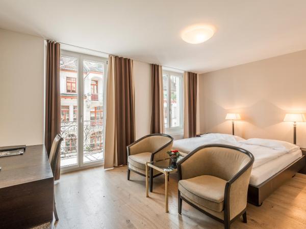 Hotel Alpina Luzern : photo 1 de la chambre chambre double supérieure