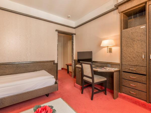 Hotel Monopol Luzern : photo 5 de la chambre chambre simple