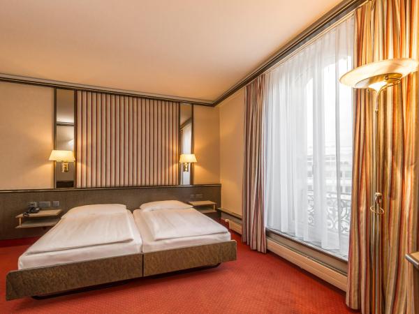 Hotel Monopol Luzern : photo 8 de la chambre chambre double