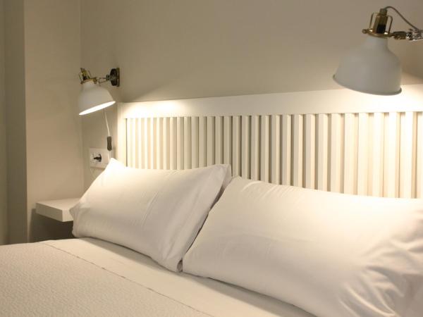 Las Atarazanas - Design Hostal : photo 1 de la chambre chambre standard lit queen-size
